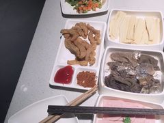 -海底捞火锅鲜切牛肉主题店(长寿路店)