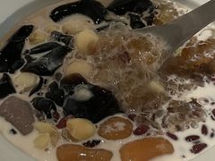 -RUXU入续糖水铺与包(卓悦中心店)
