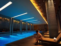 -成都华尔道夫酒店游泳池