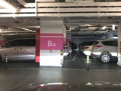 -兴业太古汇·停车场