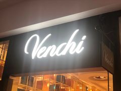 门面-VENCHI 闻绮(上海佛罗伦萨小镇店)