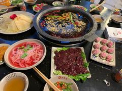 -茅草房·河畔园林火锅