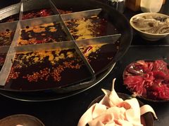 -岗上渣渣老火锅(两路口店)