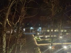 -穹六人间 people 6(岳阳路店)