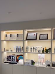 -JNK皮肤管理中心