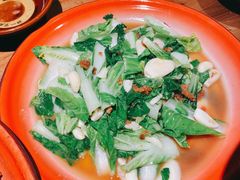 油渣小白菜-半步颠小酒馆(繁花中心)