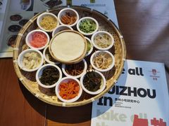 -包整·丝娃娃(一览甲秀楼风景店)