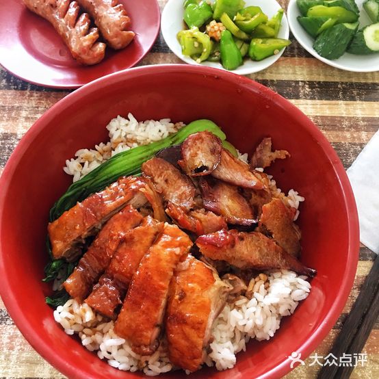 荣记简餐