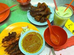 -黄亚华小食店(Jalan Alor)