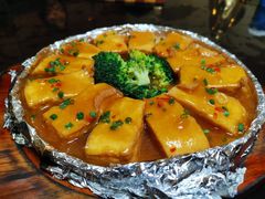 鲍汁手工豆腐-东方之猪四更烤乳猪(金垦总店)