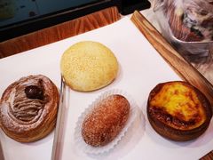 月亮芝士面包-巴黎贝甜(亿合城店)
