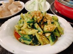 拍黄瓜-湘肠香火锅店(团结湖店)