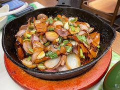 铁盘香煎黑牛肝菌-云海肴·汽锅鸡·云南代表菜(曲江大悦城店)