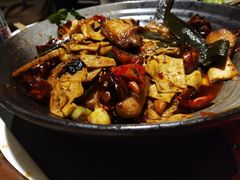 -辣尚瘾·烤鱼·新川菜(交大直营店)