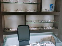 -视野联行眼镜蔡司·依视路官方授权店(顺城店)