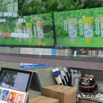 #城市向导官#游泳过一夏不知道大家还记得当时一分钱的