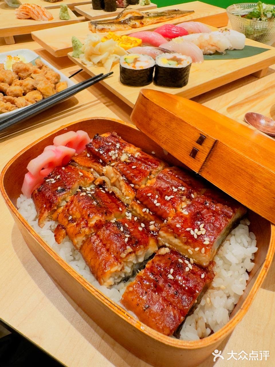 探索日式美食天堂，鮨乐等你品鉴！