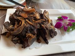 特色牛骨头-黄泥岗·地道湖北菜(奥特莱斯店)