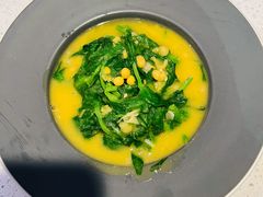 豌豆黄浸豌豆尖-半山腰·云南菜(侨福芳草地店)