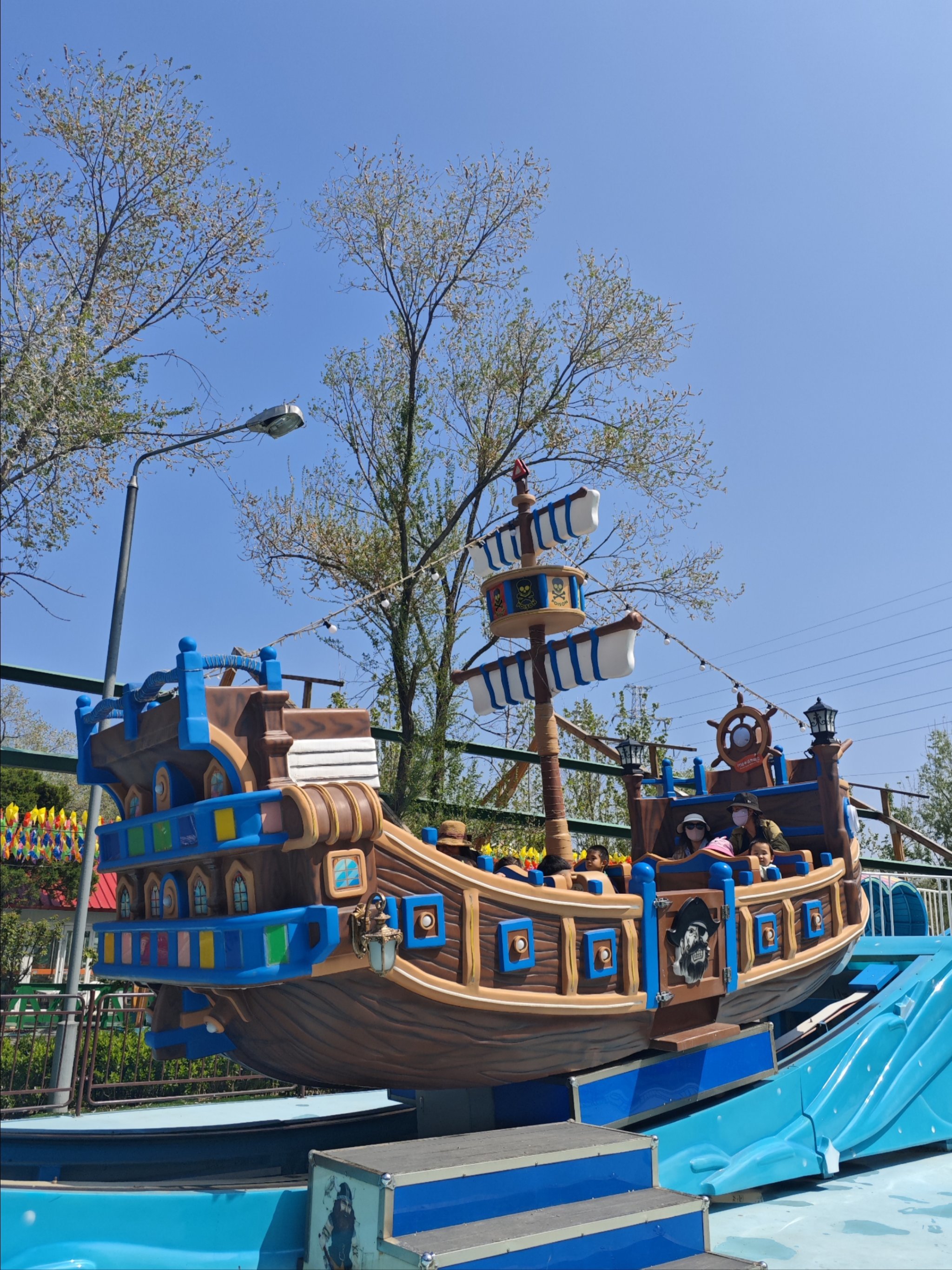 熊孩子耗电基地,50 换家长全天自由,香炸啦