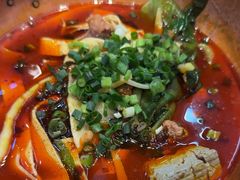 -成都你六姐·牛肉冒菜(上海环宇荟店)