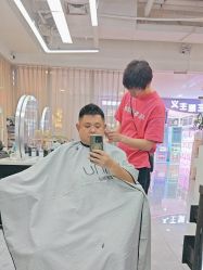 -UN·SAKA 右嗯造型