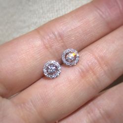 -威德钻石-克拉钻大本营(南京东路店)