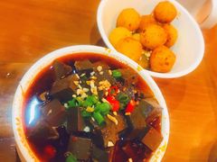 -炉小二铜锅牛蛙•川湘菜(三里屯店)