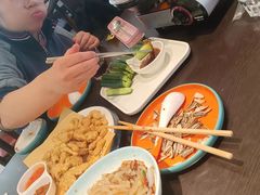 -川流不息·地道川菜·小龙虾(松东路店)