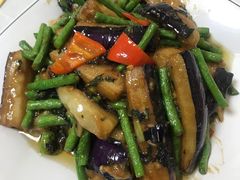 紫苏豆角茄子-惠爱餐厅
