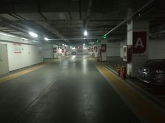 -万象城-停车场