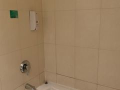 -杭州滨江宝龙城华美达酒店