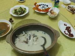 -天目湖刘老四农庄