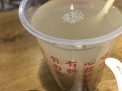 -鑫花溪牛肉米粉(人民广场店)