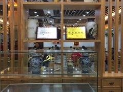 面包甜点陈列柜-老盛兴汤包馆(大华二路店)