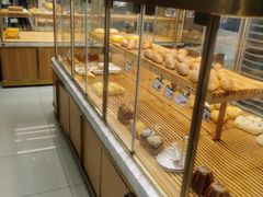 面包甜点陈列柜-皇后西斯汀饼店(文化路店)