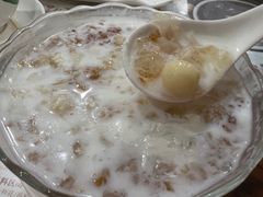 鲜奶雪耳桃胶莲子-周大娘牛乳(旧寨古村总店)