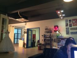 -巴黎婚纱摄影工作室