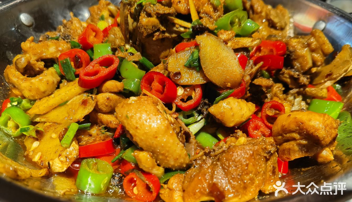 网红湘菜馆:一盏灯