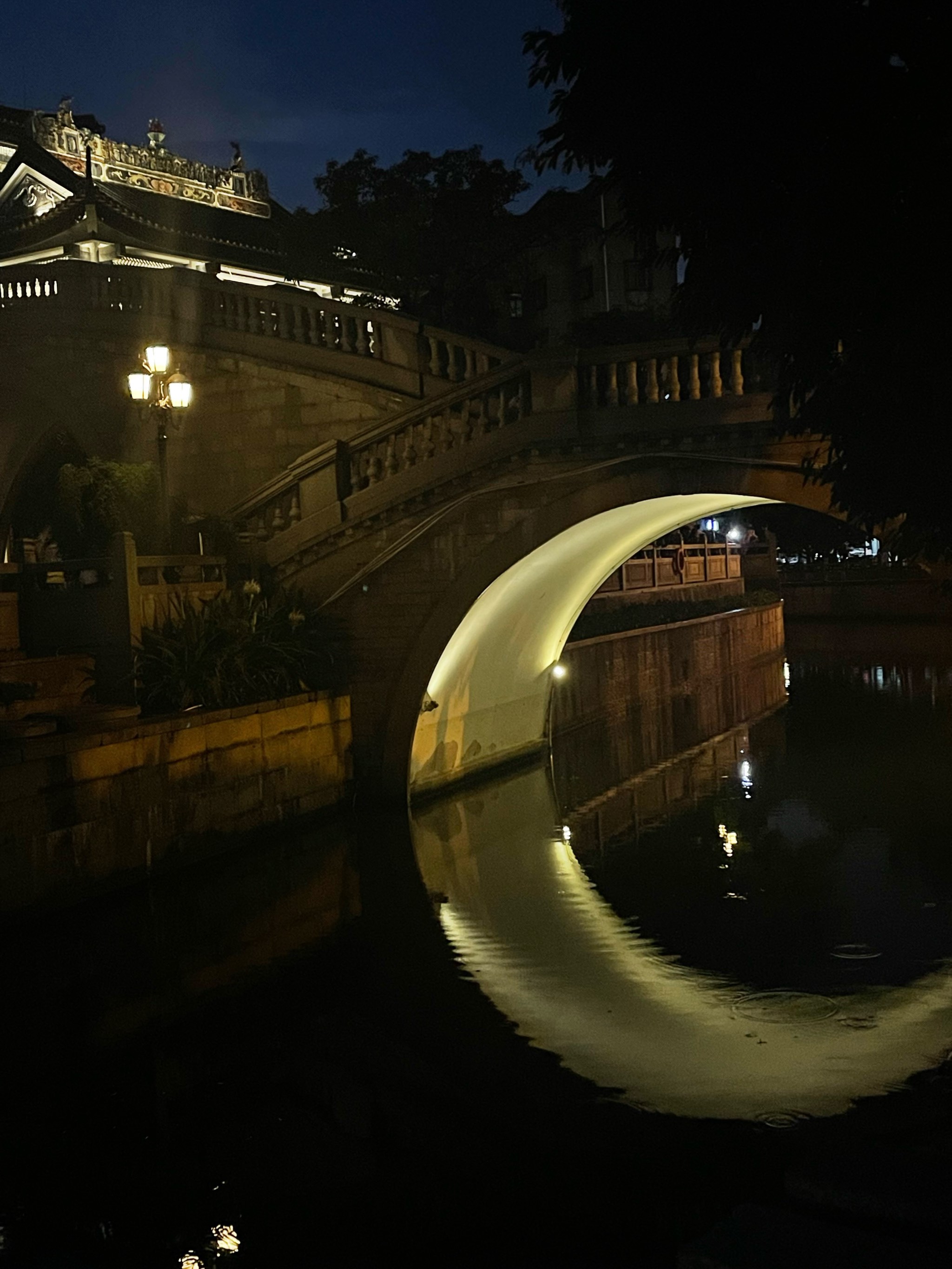 古镇夜景 手机壁纸图片