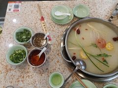 -龙继斑鱼庄(犀浦店)