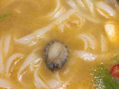 海鲜粉里面的小可爱-越弥越南传统美食馆