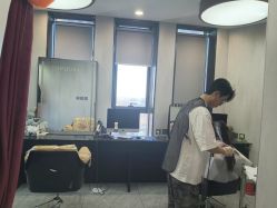 -TOP HAIR SALON