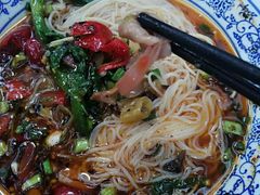 -渝之汇牛肉豌杂面