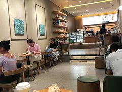 大堂-星巴克(广州淘金路店)