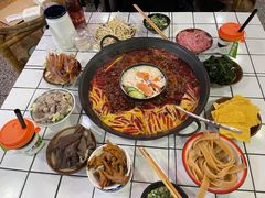-财二舅火锅招待所