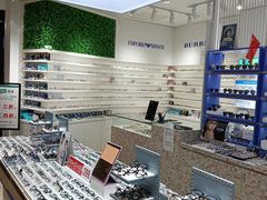 -美式眼镜·授权蔡司.依视路.尼康.豪雅.明月(南翔印象城店)