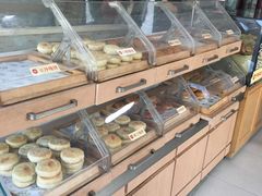 面包甜点陈列柜-吊桥缸炉烧饼(乐亭总店)