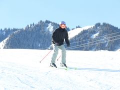 -丝绸之路山地度假区滑雪场