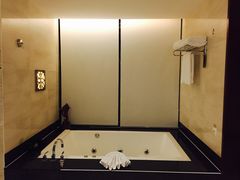 -三亚亚龙湾雅高铂尔曼别墅度假酒店
